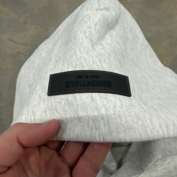 Fear of God Essentials SS22 'Light Oatmeal' Hoodie Size XL - Picture 6 of 7